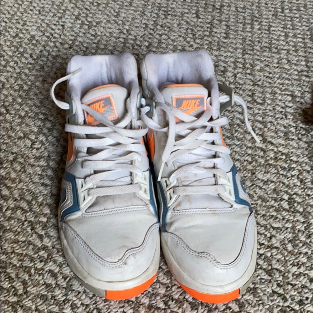 Nike air shoes size 9